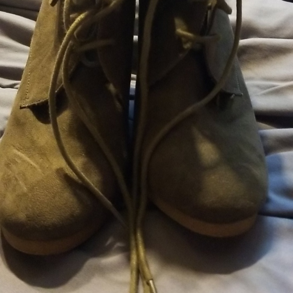 Booties - Picture 3 of 4